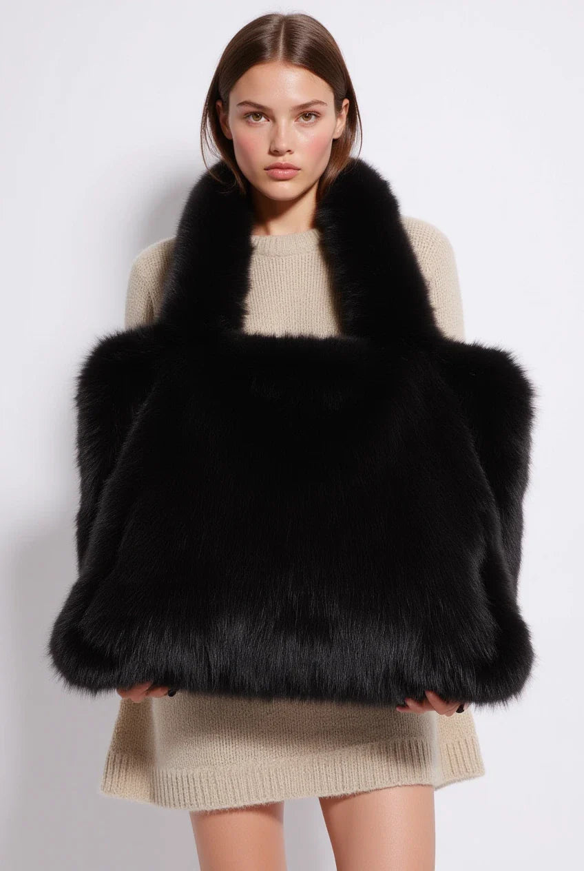 Oversized Plush Tote – Funktion in ihrer elegantesten Form