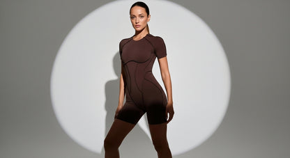 LunaFit™ Short Sleeve Jumpsuit – Eleganz in Bewegung