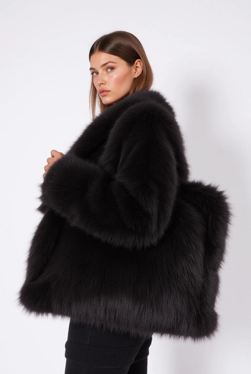 Oversized Plush Tote – Funktion in ihrer elegantesten Form